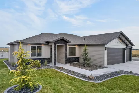Exterior - 5519 Redtail Dr, Pasco, WA 99301 photo 3 of 7