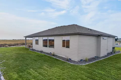 Exterior - 5519 Redtail Dr, Pasco, WA 99301 photo 7 of 7
