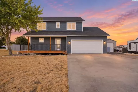 4406 Mount Adams View Dr, West Richland, WA 99353