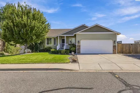 Exterior - 4515 Tusayan Dr, Pasco, WA 99301 photo 2 of 5