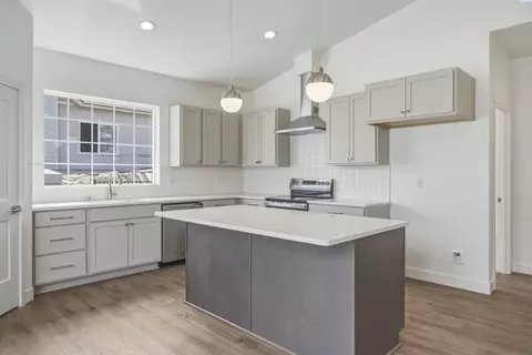 4401 Conifer St, West Richland, WA 99353