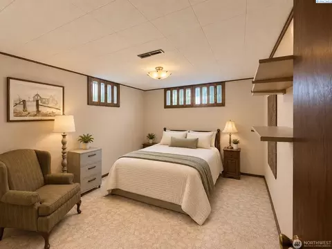 Bedroom - 808 E Oak St, Othello, WA 99344 photo 1 of 4