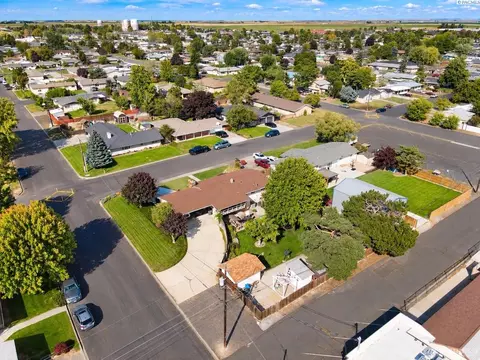 View/Area - 808 E Oak St, Othello, WA 99344 photo 3 of 5