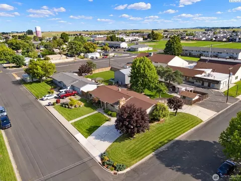 View/Area - 808 E Oak St, Othello, WA 99344 photo 4 of 5