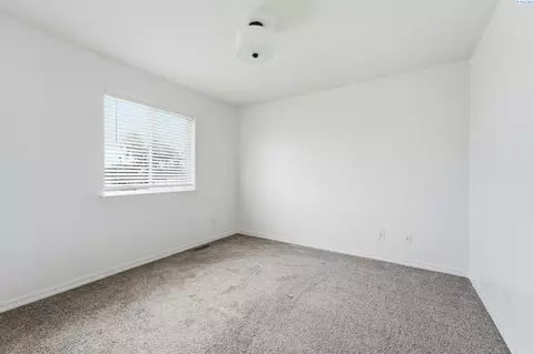 Bedroom - 813 N Douglas Ct, Pasco, WA 99301 photo 1 of 4