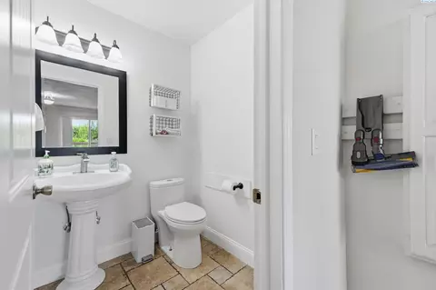 Bath - 813 N Douglas Ct, Pasco, WA 99301 photo 4 of 4