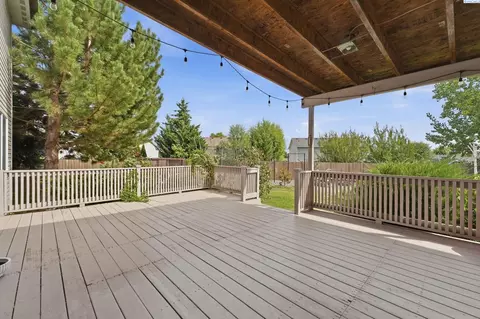 Exterior - 813 N Douglas Ct, Pasco, WA 99301 photo 8 of 10