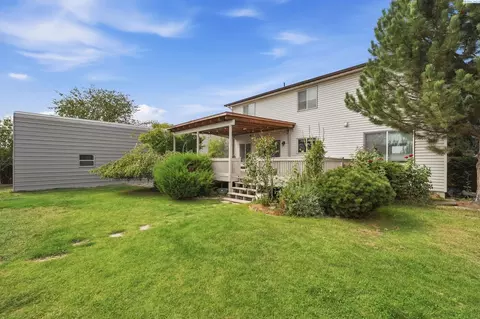Exterior - 813 N Douglas Ct, Pasco, WA 99301 photo 7 of 10