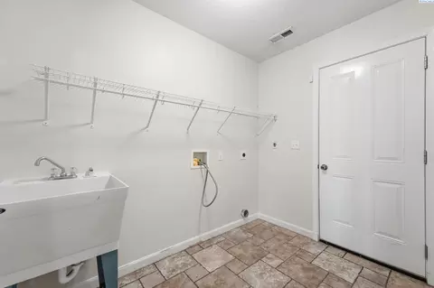 Other - 813 N Douglas Ct, Pasco, WA 99301 photo 4 of 7
