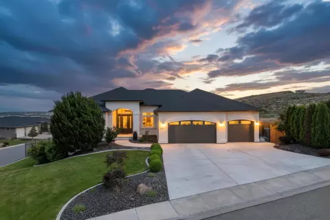 1104 Allenwhite Dr, Richland, WA 99352