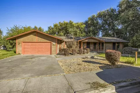 815 S Anderson St, Kennewick, WA 99336