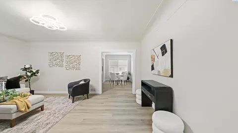 Entry Way - 115 N 8th Ave, Pasco, WA 99301 photo 1 of 3