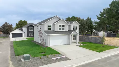 1054 N Grant Pl, Kennewick, WA 99336