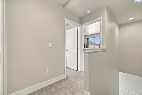 Entry Way - 2809 66th Pl, Pasco, WA 99301 photo 2 of 2