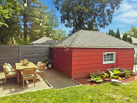 Exterior - 620 SE High St, Pullman, WA 99163 photo 8 of 10