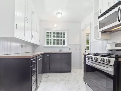 Kitchen - 620 SE High St, Pullman, WA 99163 photo 1 of 3