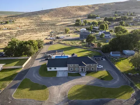 43705 E Red Mountain Rd, Benton City, WA 99320