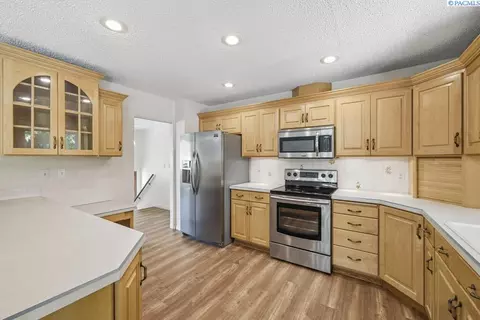 Kitchen - 1125 SW Alvar St, Pullman, WA 99163 photo 1 of 5