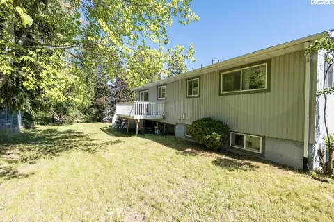 Exterior - 1125 SW Alvar St, Pullman, WA 99163 photo 7 of 7