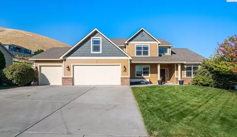 5400 Kenra Loop, West Richland, WA 99353