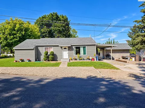 120 Olive Ave, Sunnyside, WA 98944