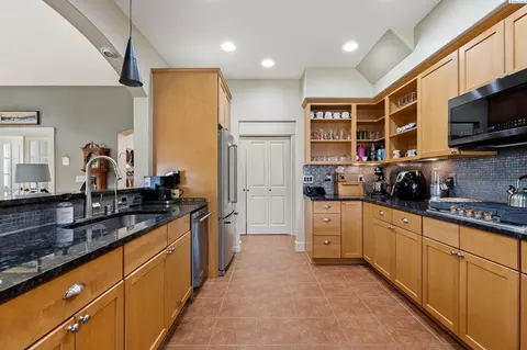 Kitchen - 913 Christopher Ln, Pasco, WA 99301 photo 2 of 4