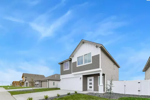 Exterior - 5904 Redtail Dr, Pasco, WA 99301 photo 2 of 4