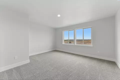 Bedroom - 5904 Redtail Dr, Pasco, WA 99301 photo 3 of 6