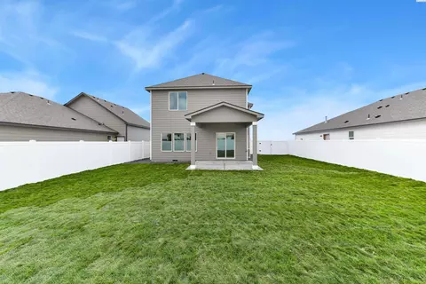 Exterior - 5904 Redtail Dr, Pasco, WA 99301 photo 3 of 4