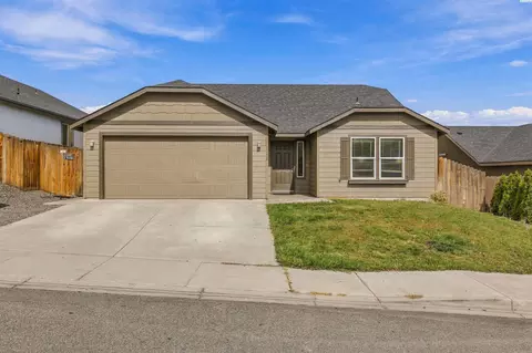9358 W 8th Pl, Kennewick, WA 99336