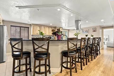 Kitchen - 6205 Melville Rd, Pasco, WA 99301 photo 5 of 6
