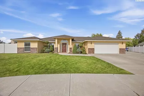 4504 Desert Cv, West Richland, WA 99353