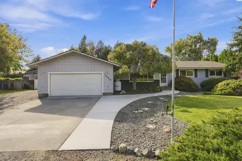 1004 S Dawes St, Kennewick, WA 99338