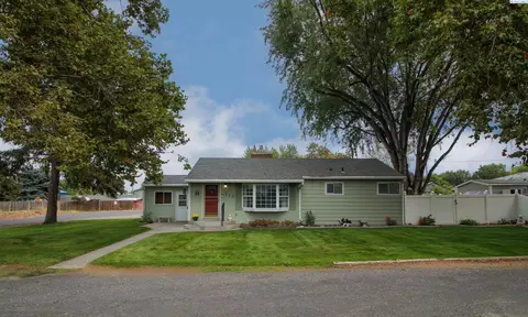 315 S Harrison St, Kennewick, WA 99336