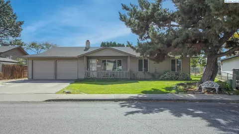 2509 W Grand Ronde Pl, Kennewick, WA 99336