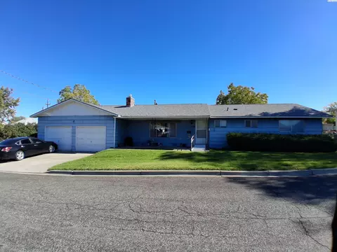 728 Ford St, Prosser, WA 99350
