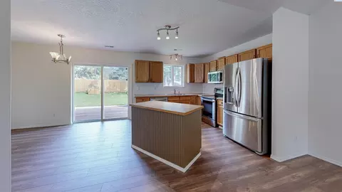 Kitchen - 1930 NW Valhalla Dr, Pullman, WA 99163 photo 1 of 2
