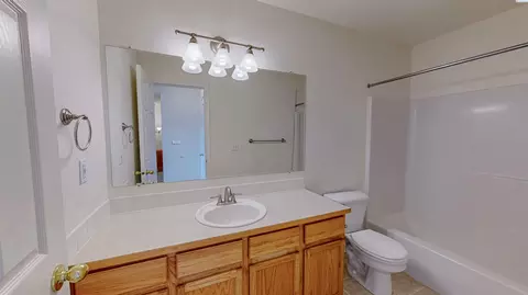 Bath - 1930 NW Valhalla Dr, Pullman, WA 99163 photo 2 of 2