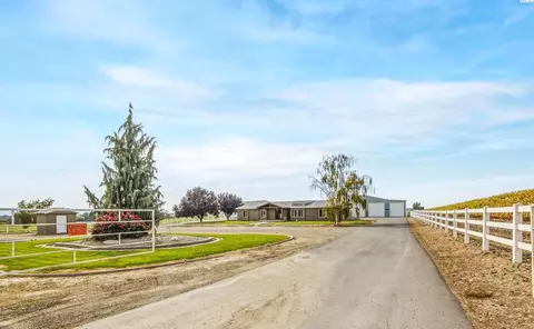 2160 Ferson Rd, Sunnyside, WA 98944