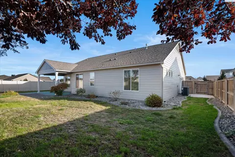 Exterior - 9003 Durham Ct, Pasco, WA 99301 photo 7 of 7
