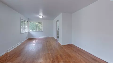 Living - 1305 NE Williams St, Pullman, WA 99163 photo 3 of 4
