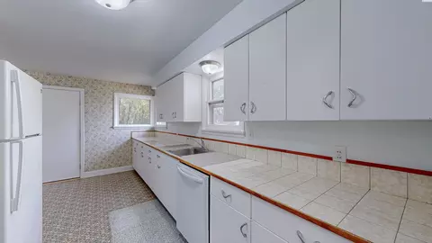 Kitchen - 1305 NE Williams St, Pullman, WA 99163 photo 1 of 5