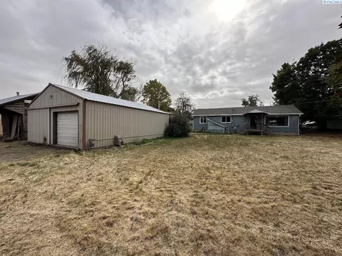 102 Ensign Rd, Saint John, WA 99171