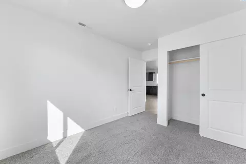 Bedroom - 5820 Redtail Dr, Pasco, WA 99301 photo 6 of 6