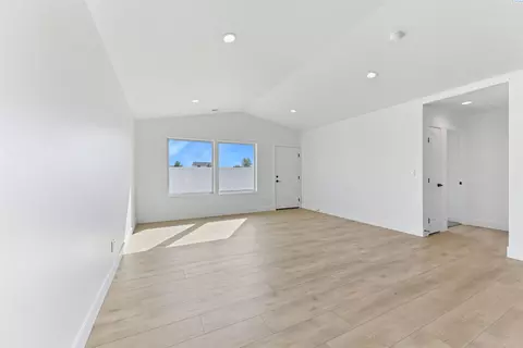 Living - 5820 Redtail Dr, Pasco, WA 99301 photo 9 of 9