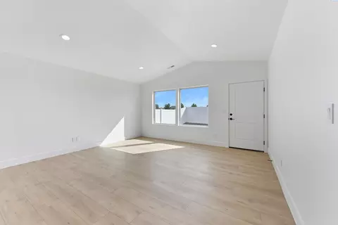 Living - 5820 Redtail Dr, Pasco, WA 99301 photo 7 of 9