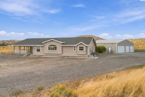 11708 E Ruppert Rd, Benton City, WA 99320