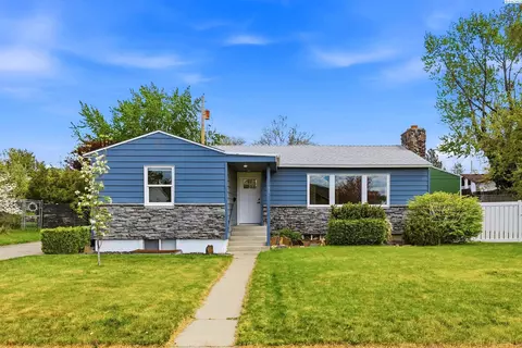82 Hodges Ct, Richland, WA 99354