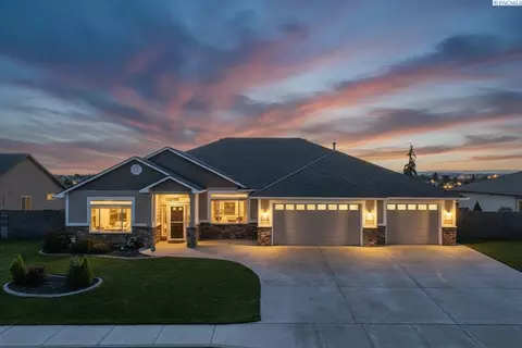 4502 Tamarisk Dr, Pasco, WA 99301