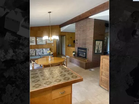 Kitchen - 9013 Franklin Rd, Pasco, WA 99301 photo 1 of 4